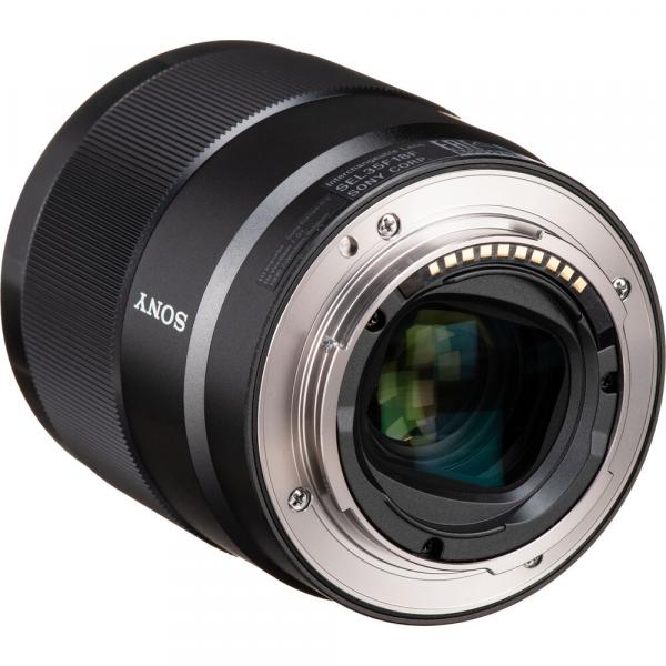 Rent Sony FE 35mm f/1.8 Lens (E-mount) At Pondok Lensa